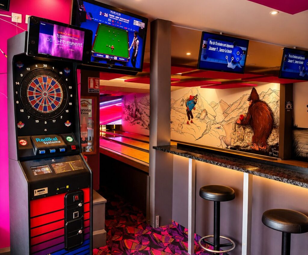 Fléchettes — BAR LE BOWLING, Crans-Montana